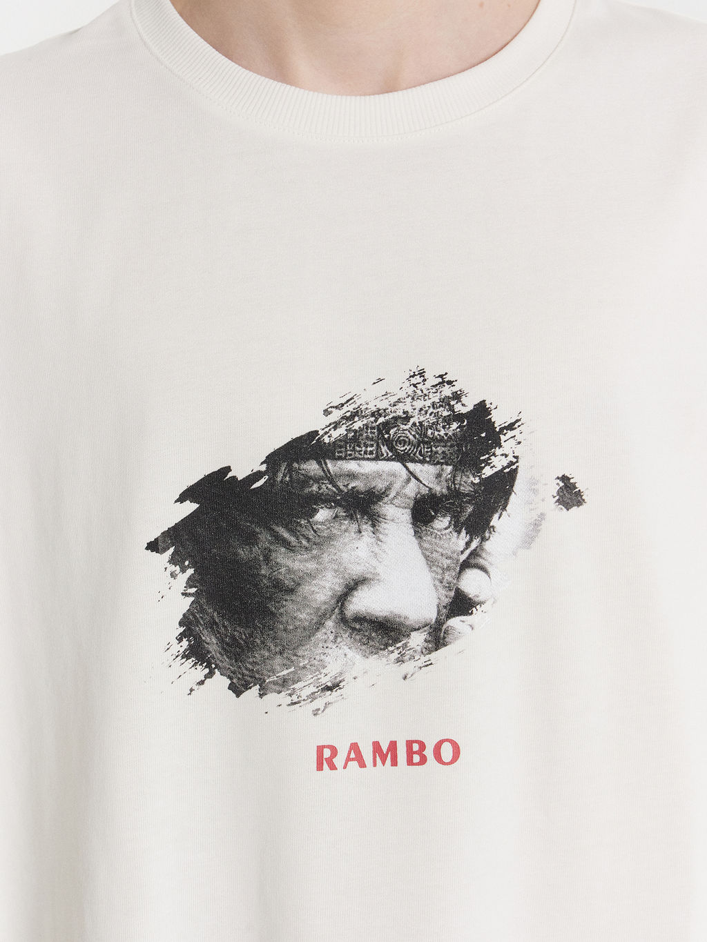 Футболка мужская кремовая с принтом и надписью "Rambo" св.молочный +печать1 111937