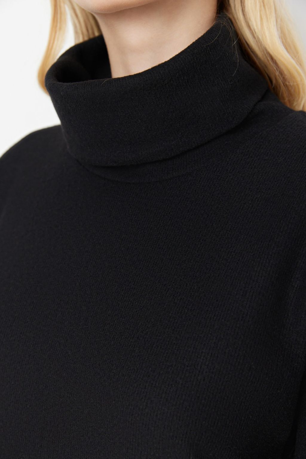 Siyah Bal?kc? Yaka Shift/Duz Mini Selanik Uzun Kollu Orme Elbise TWOAW20EL1110