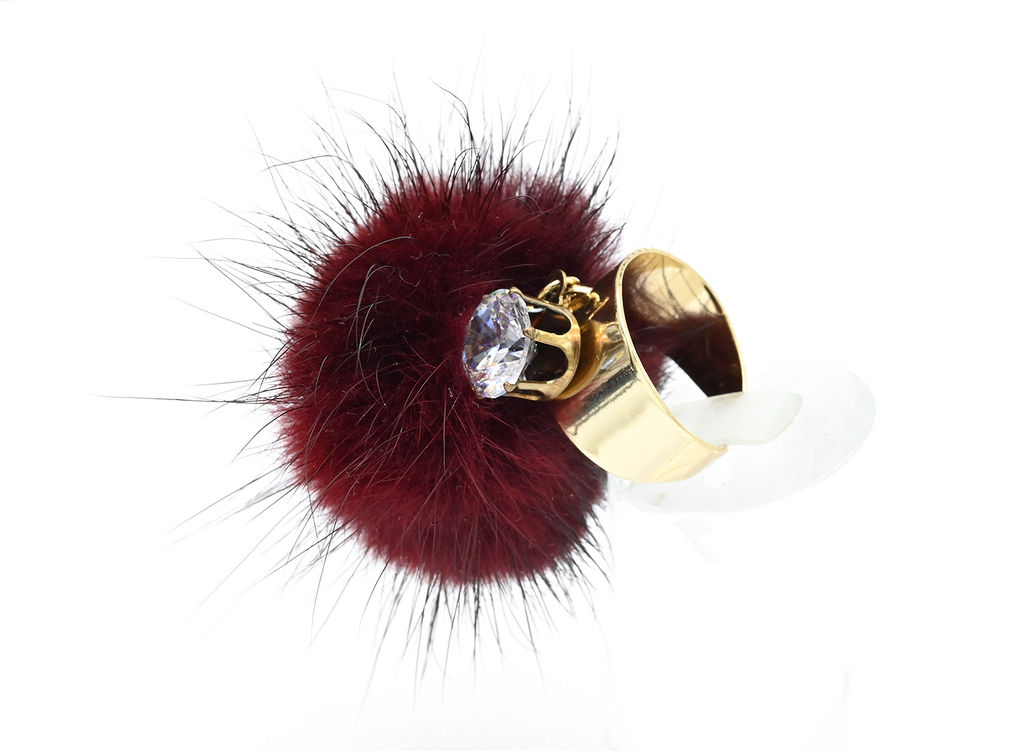 Кольцо с цирконом и мехом цв.бордовый