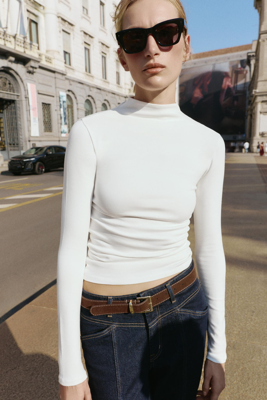 CAMISETA CUELLO ALTO / Blanco roto