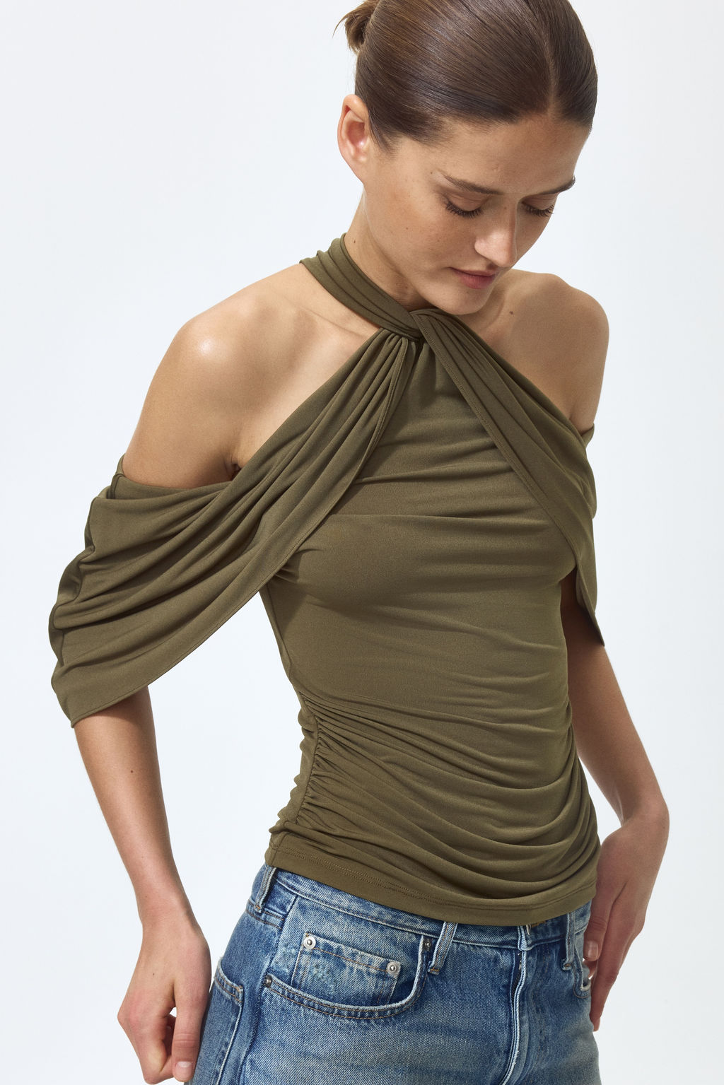 Top drapeado con hombros cut-out - H&m фото 5