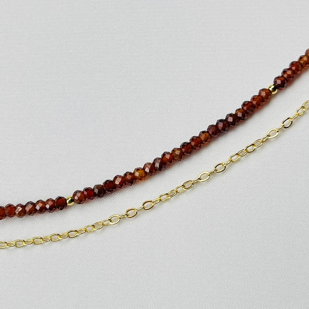 Колье из Граната "Спессартин" с подвеской из Сердолика