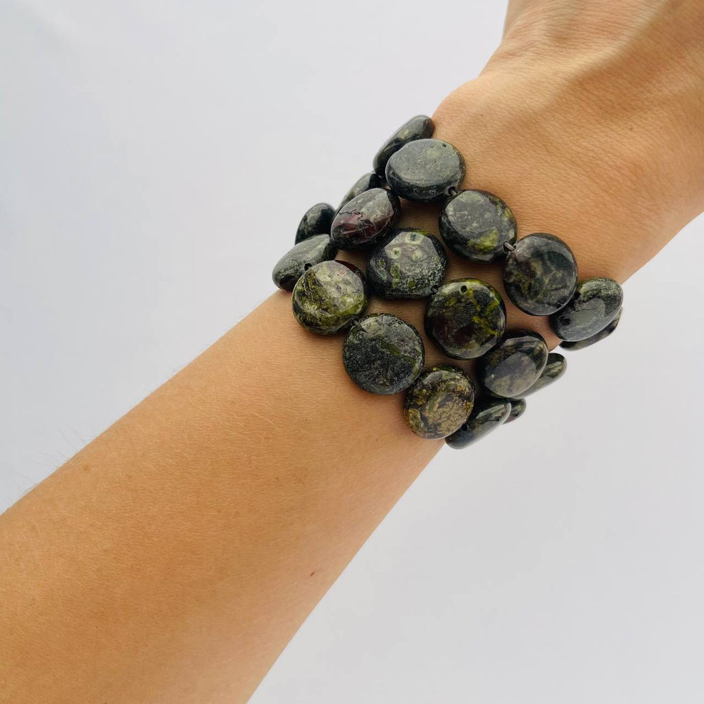 Бусины из зеленой Яшмы (Кровь дракона) (30 бусин) 38 см