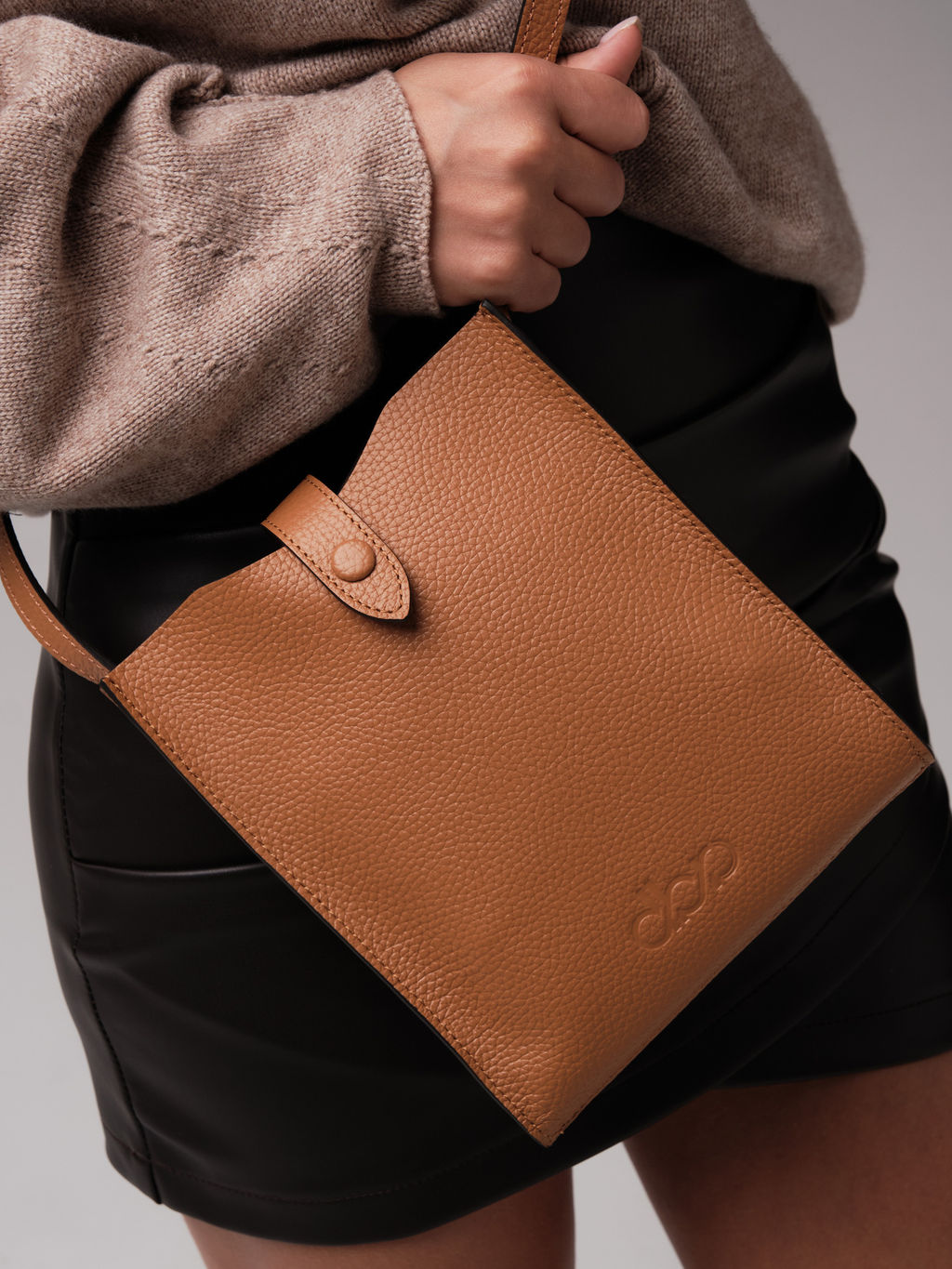 Кожаная сумка кросс-боди Leya DBR 30919 коричневый лист