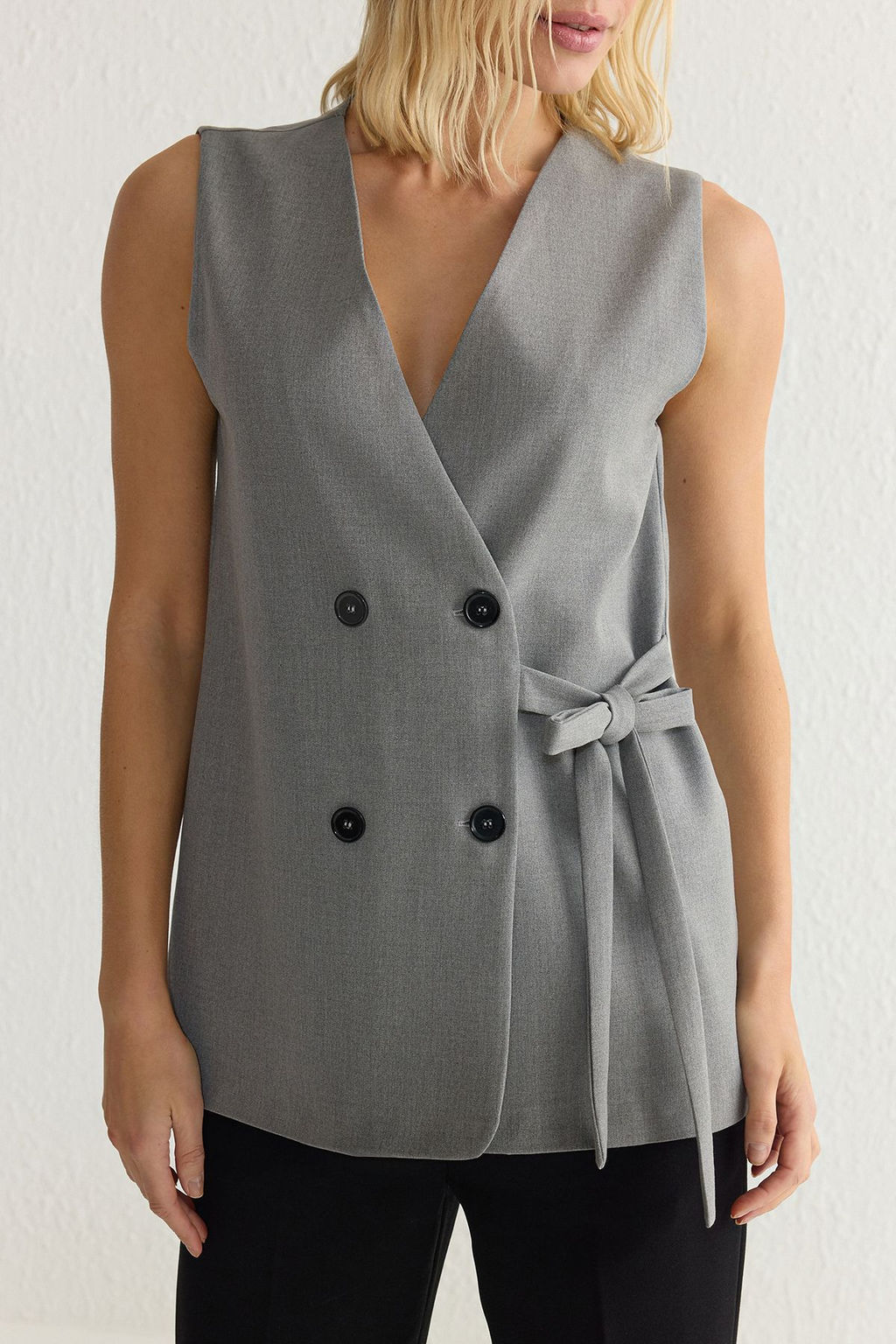 TRENDYOLMILLA Gri Oversize Baglama Detayl? Poliviskon Dokuma Yelek TWOSS25YE00013 фото 4