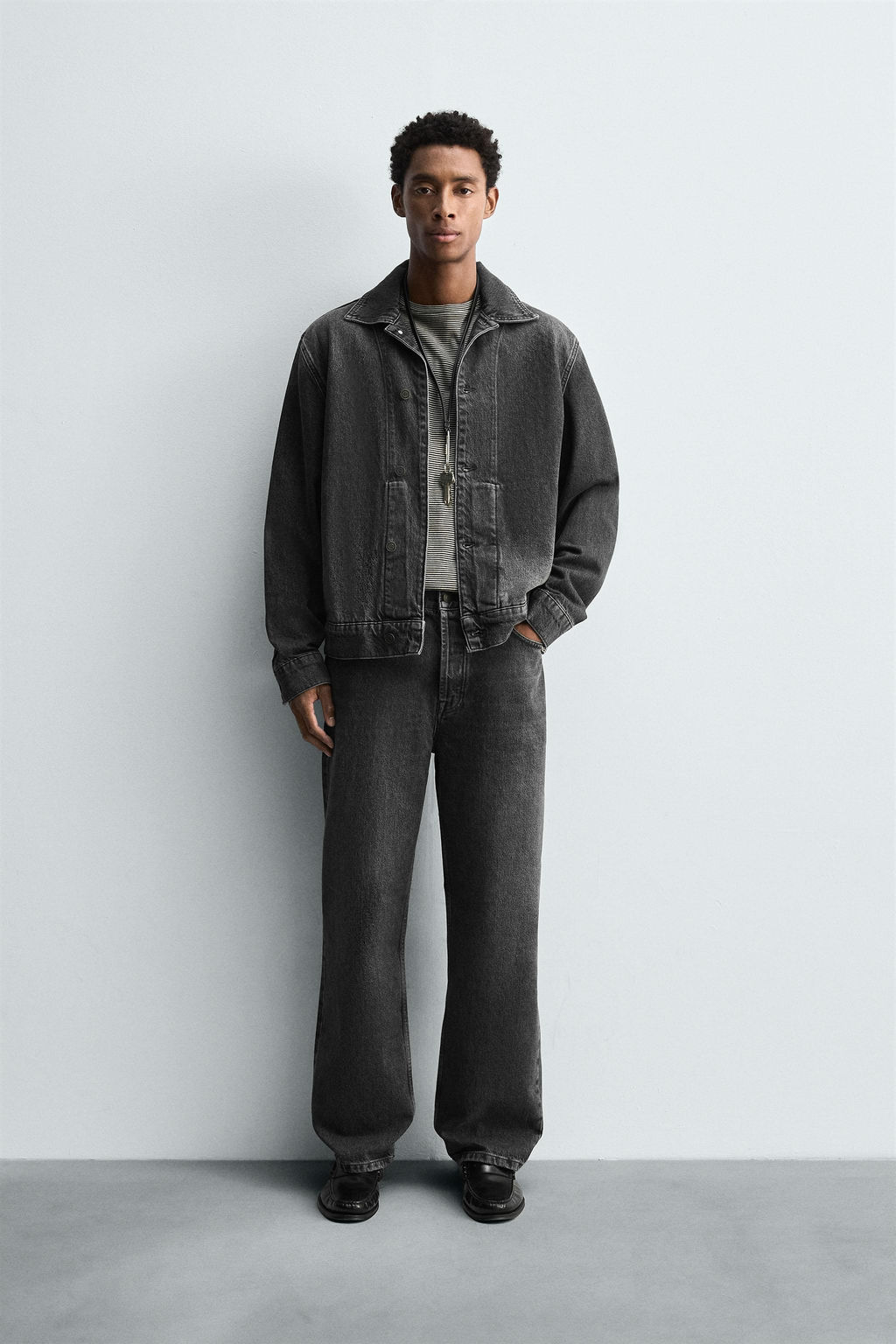 STRAIGHT-LEG JEANS