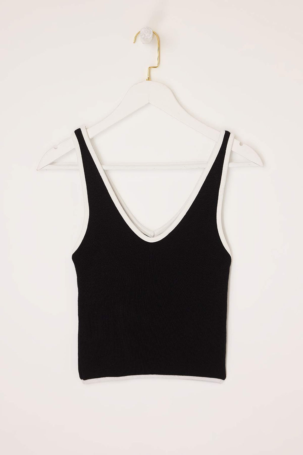 Siyah Crop V Yaka Renk Bloklu Ince Bluz TWOSS25BZ00299