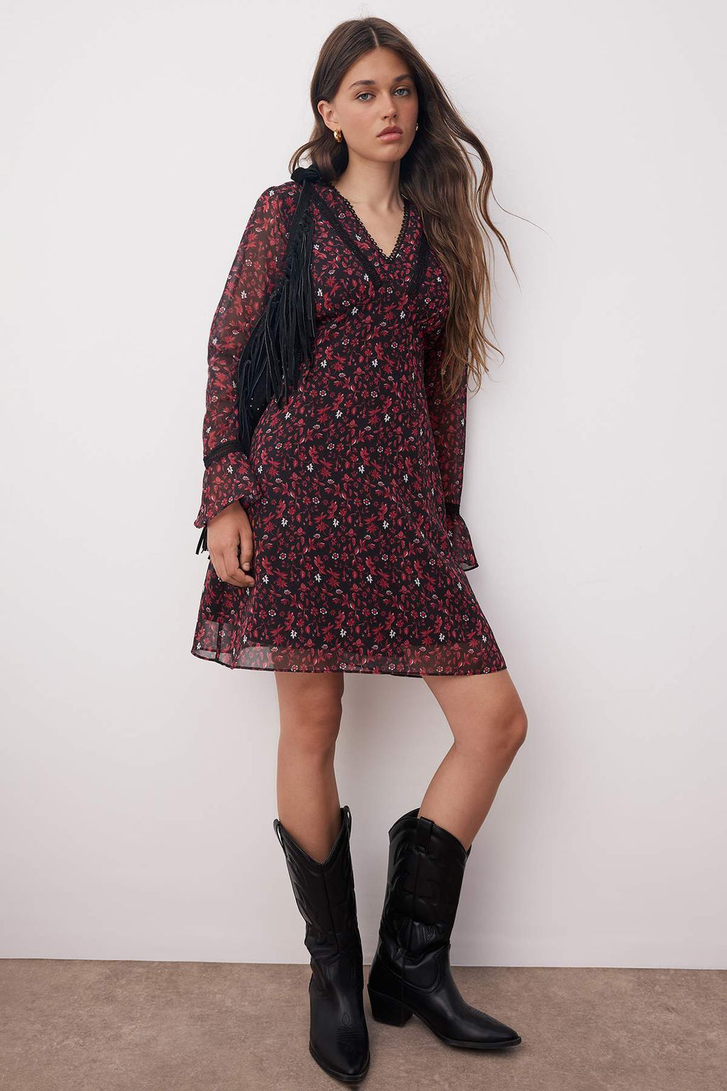Bordo Cicekli Aksesuar Detayl? K?sa / Mini Astarl? Sifon Dokuma Elbise TWOAW26EL00084