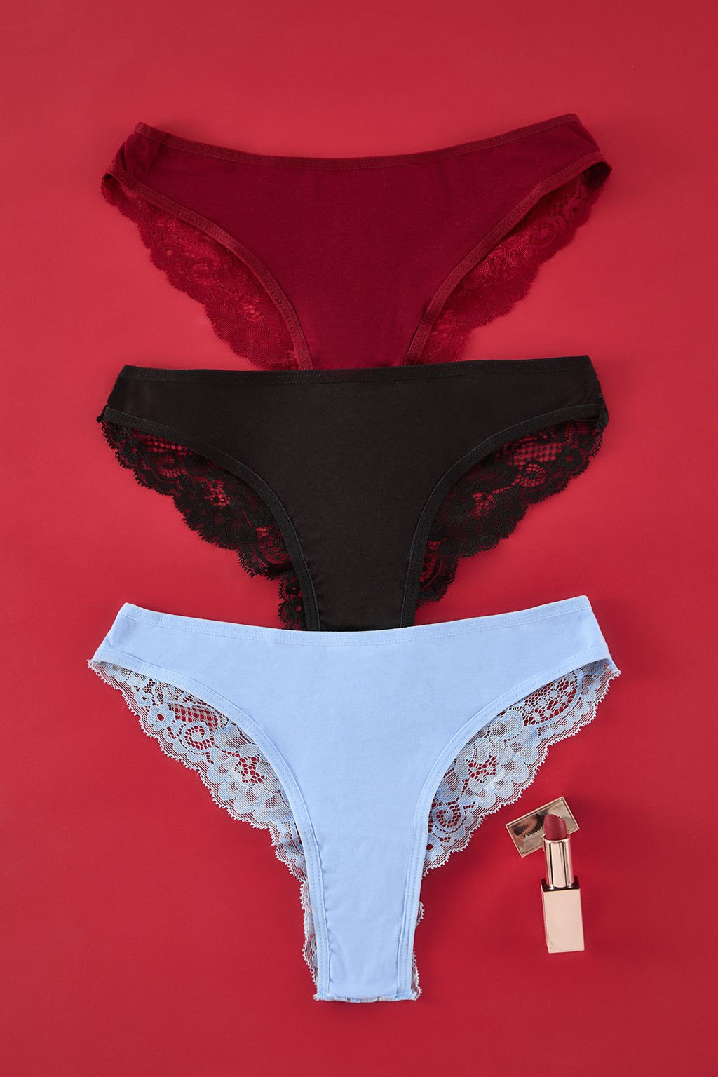 TRENDYOLMILLA Siyah-K?rm?z?-Ten 3lu Paket Pamuklu Dantel Detayl? Tanga Orme Kulot THMAW21KU0012 фото 31