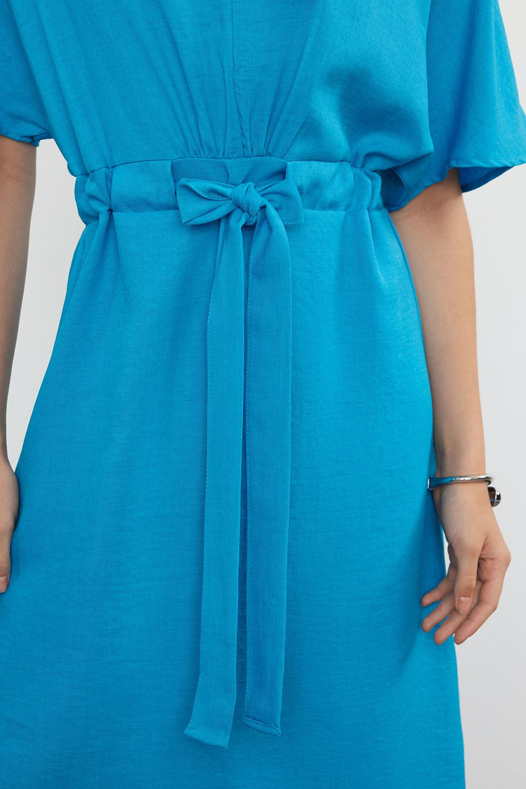 Mavi Kusakl? A Kesim/Can Form Midi Dokuma Elbise TWOSS23EL01543