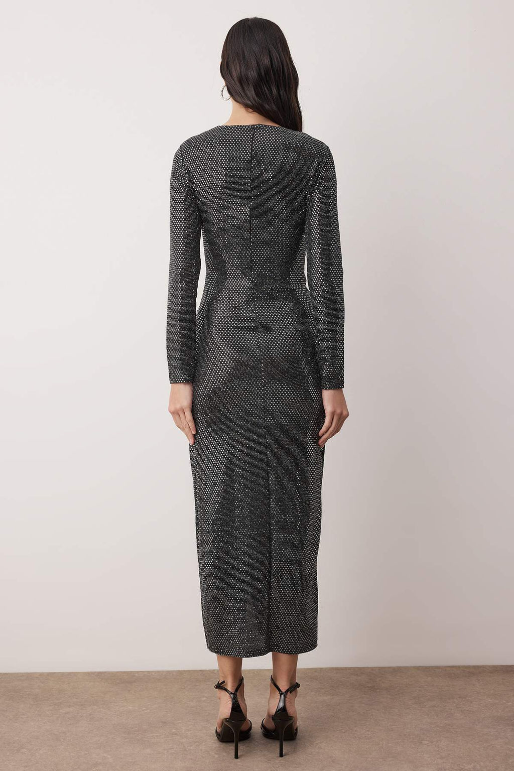 Gri Vucuda Oturan Payet Midi Astars?z Party Elbise TPRAW26EL00123