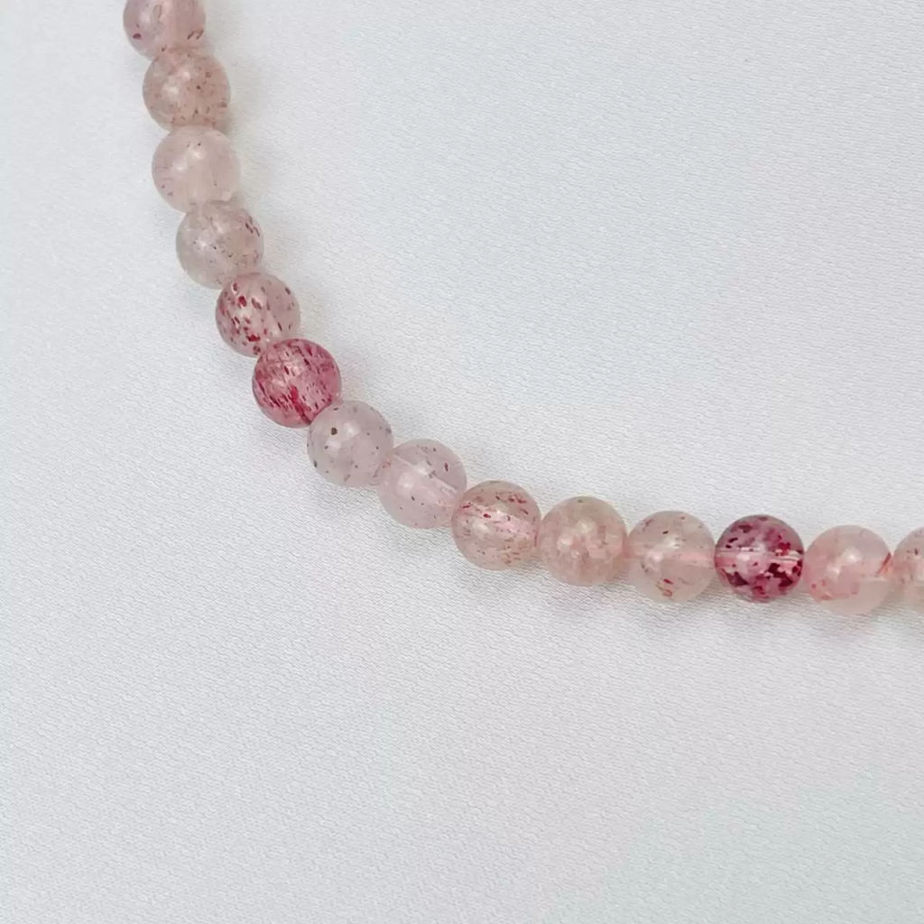 Бусы из Кварца клубничного