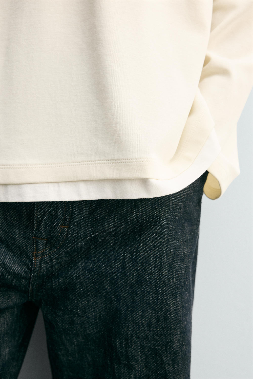 T-SHIRT WITH CONTRAST DOUBLE FINISHES - Zara фото 6