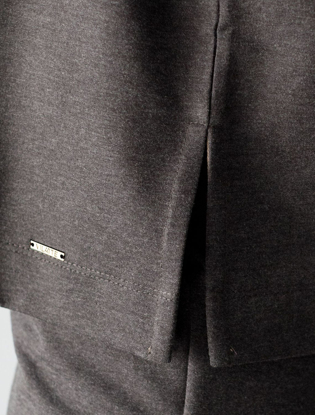 D49.054 Джемпер женский темно-серый