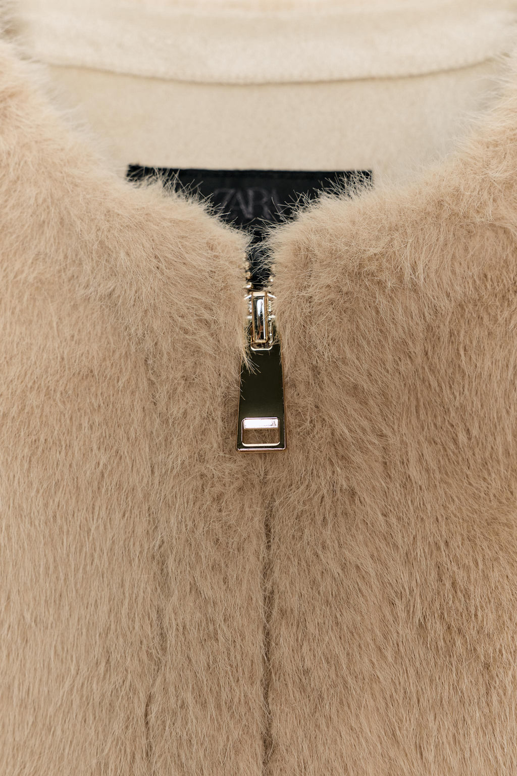 FAUX FUR GILET WITH ZIP - Zara фото 8