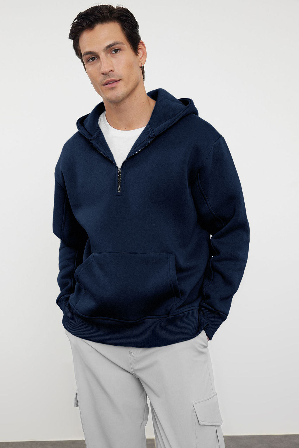 Lacivert Oversize/Genis Kesim Fermuarl? Kapusonlu Ici Polarl? Basic Sweatshirt TMNAW25SW00050