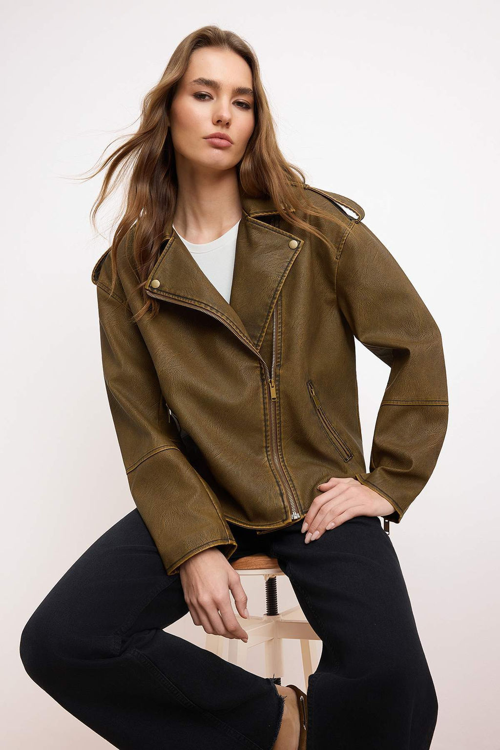 Kahverengi Oversize Kal?p Y?kama Efekctli Suni Deri Biker Ince Ceket Mont TWOAW25MO00010 - Trendyolmilla фото 13