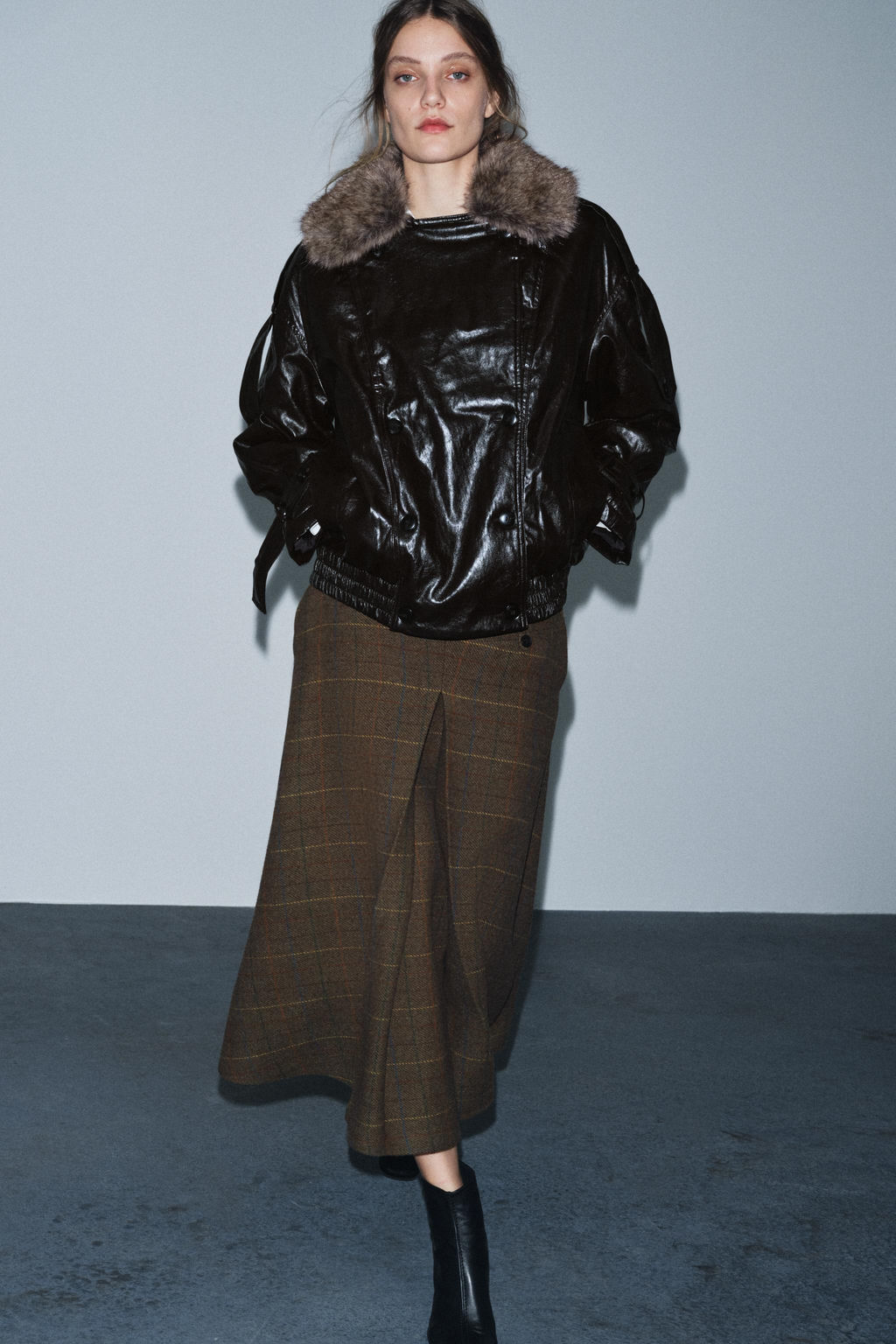 CHECK SKIRT WITH WOOL ZW COLLECTION - Zara фото 8