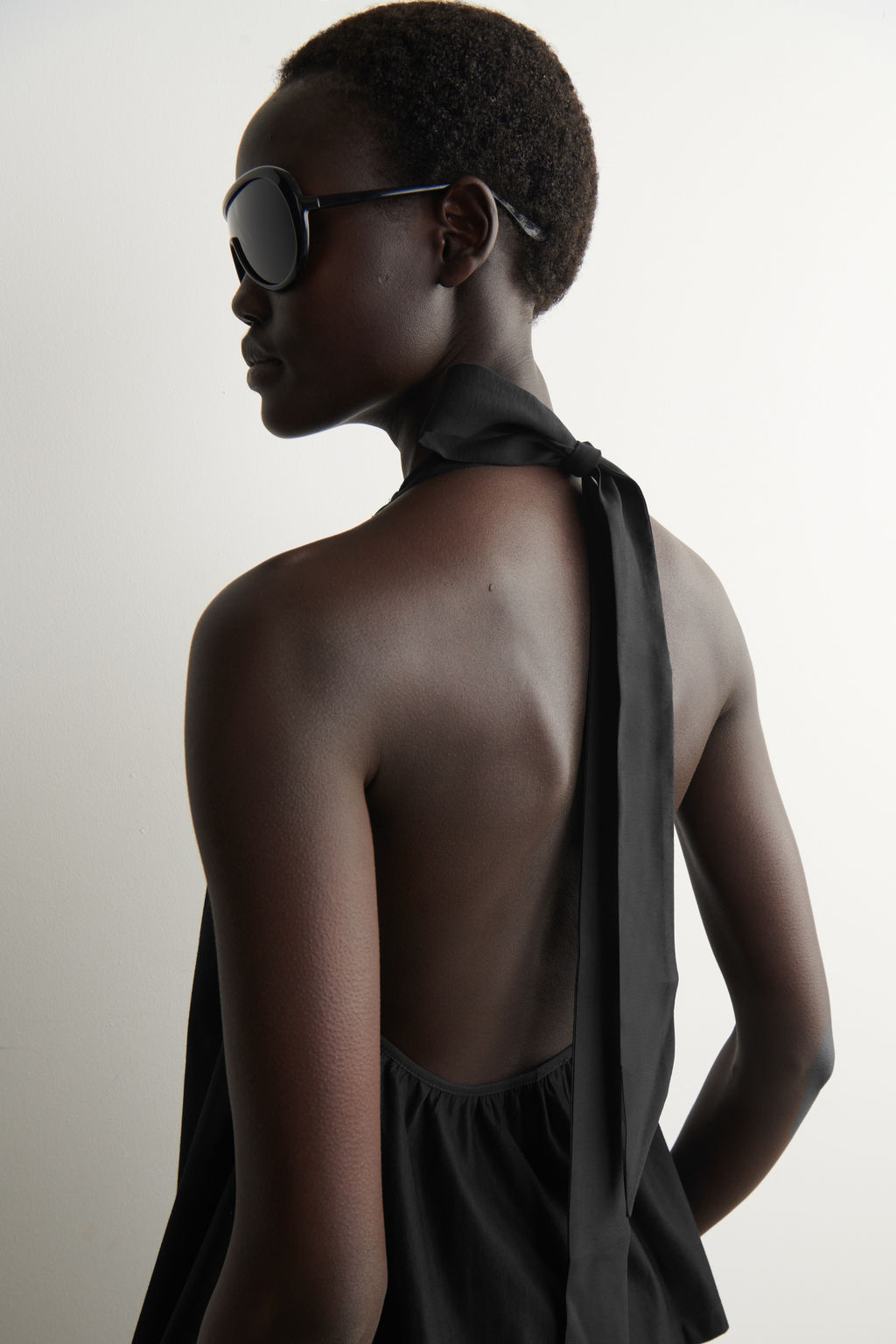 OPEN-BACK HALTERNECK TOP - H&m фото 4