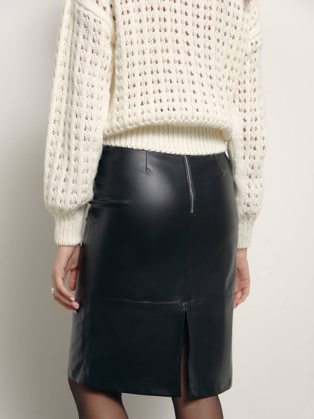 CONTE Юбка под кожу с разрезом сзади LU 1410 black black