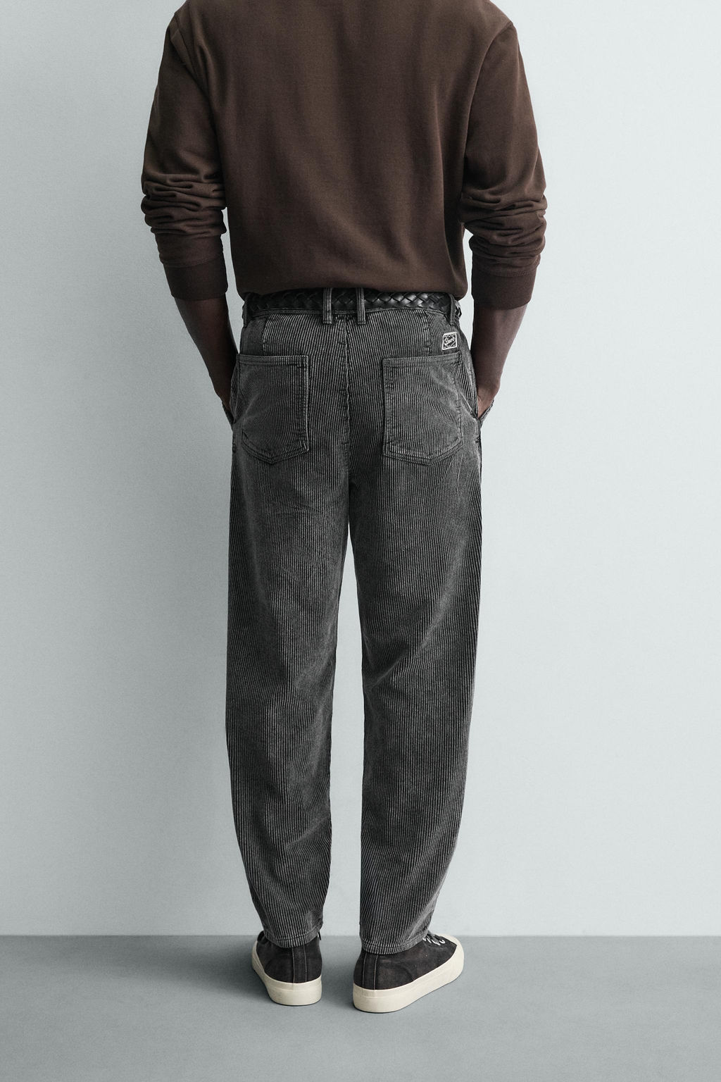 PANTAL?N CARROT FIT PANA / Gris oscuro - Zara фото 3