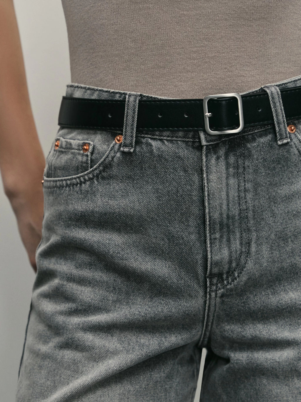 Узкий ремень с квадратной пряжкой / Zarina