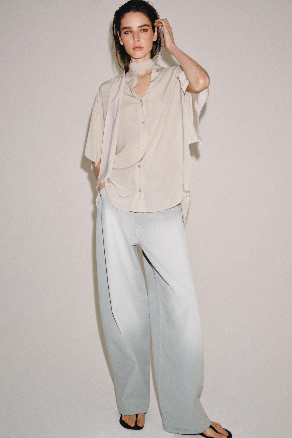 CAMISA FLUIDA LAZADA ZW COLLECTION / Beige - Zara фото 5