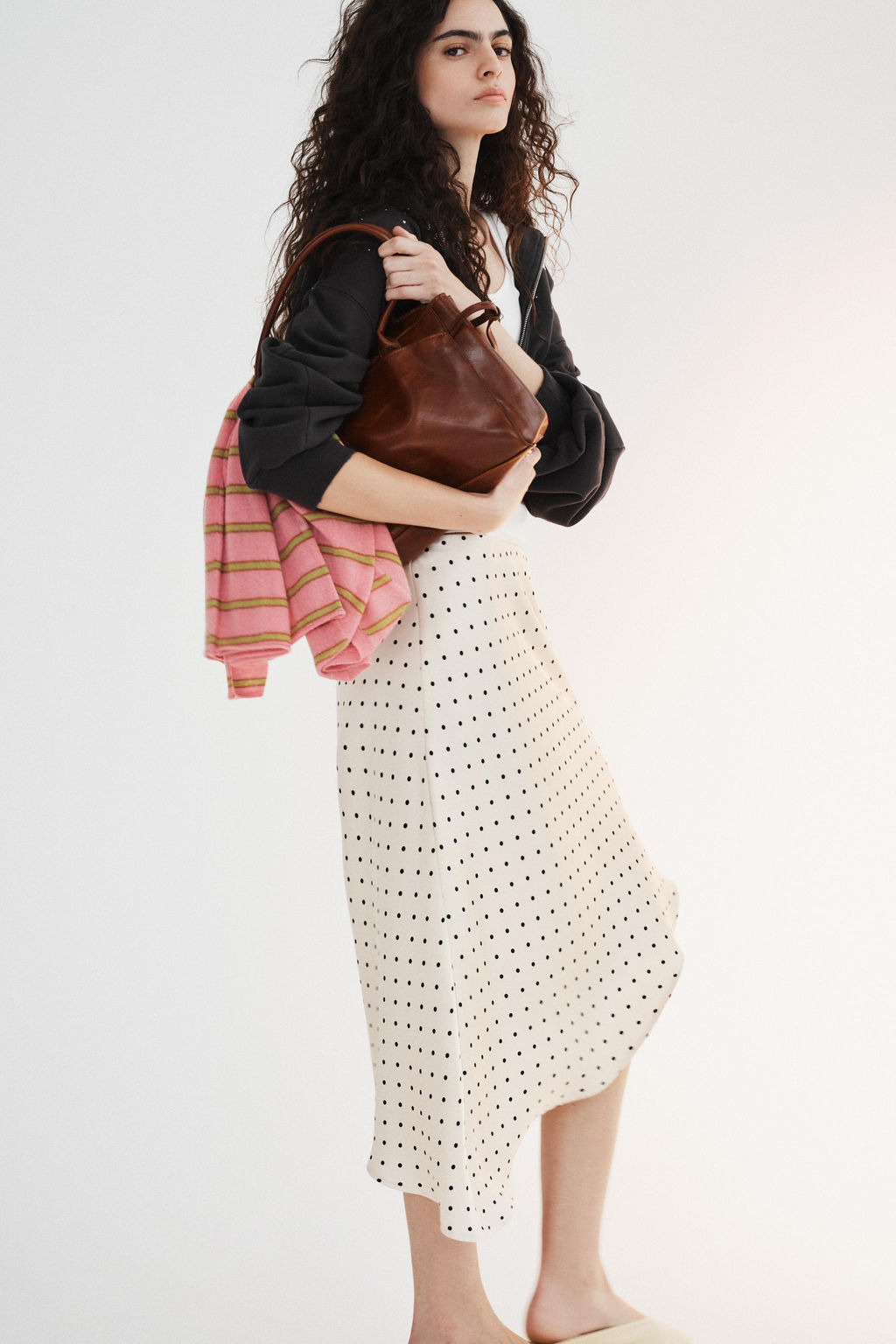 ASYMMETRIC POLKA DOT SATIN SKIRT - Zara фото 13