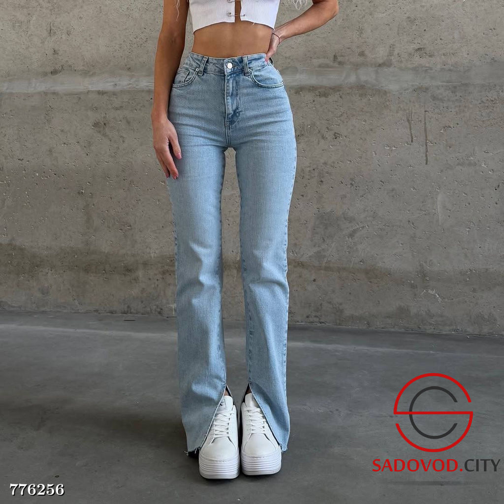 Женские джинсы клеш от колена