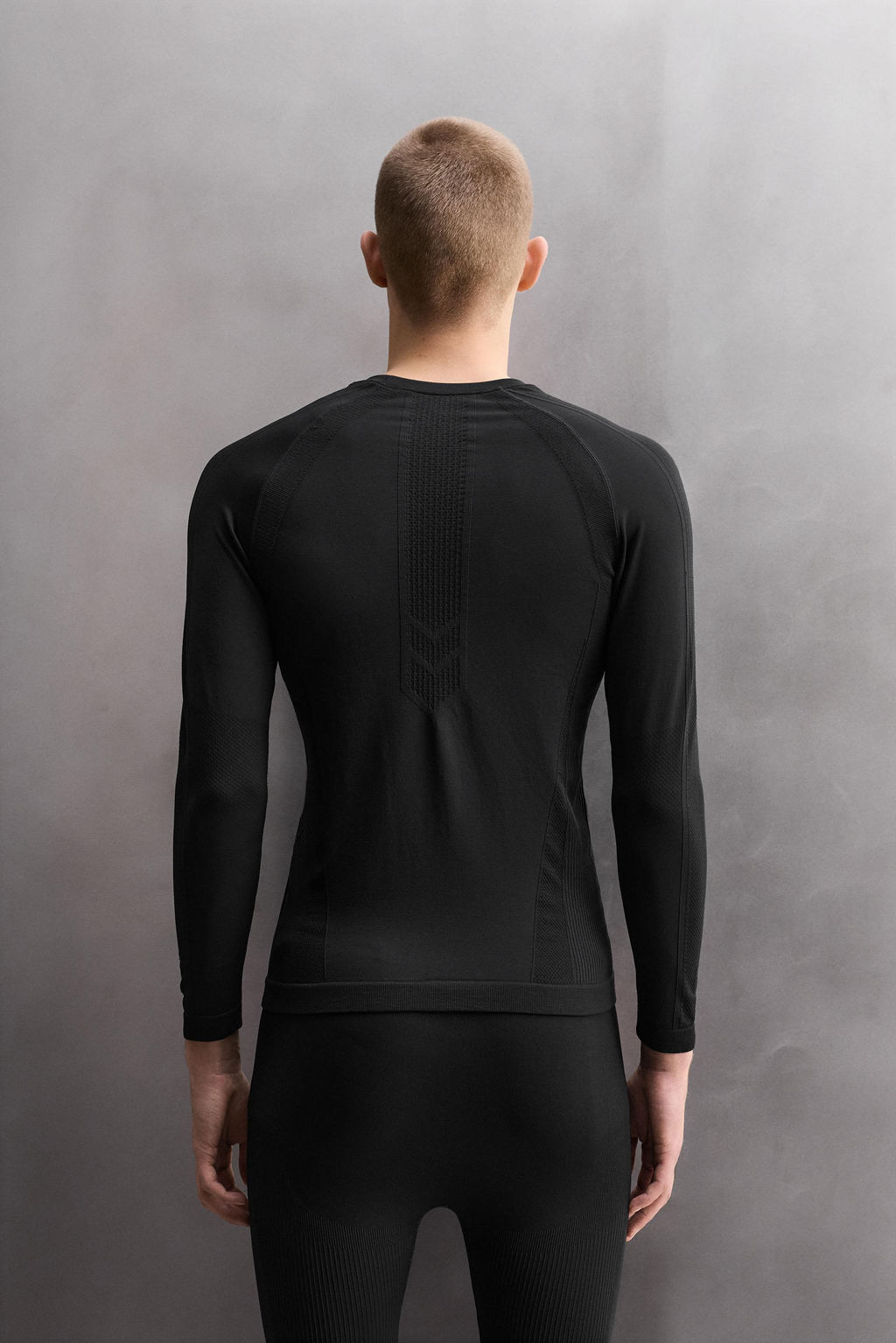 CAMISETA PRIMERA CAPA SKI / Negro - Zara фото 3