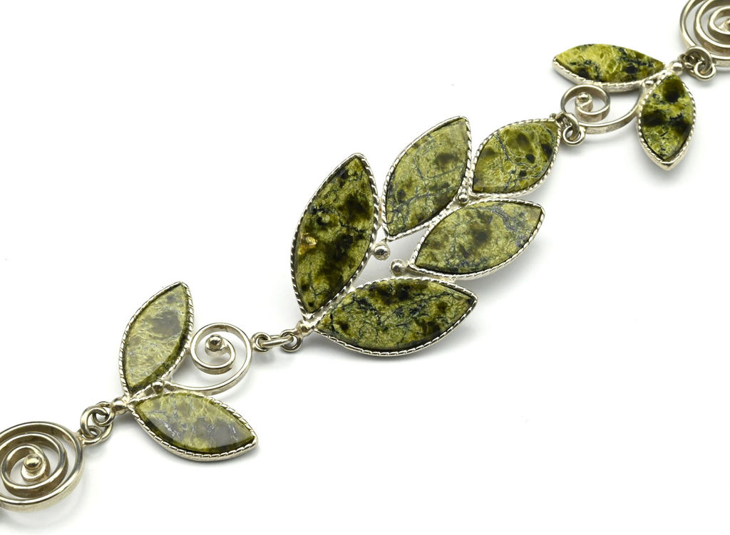 Браслет из змеевика, 17,5 см.