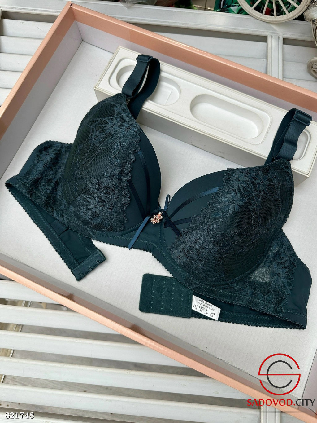 Бюстгальтер с кружевом
