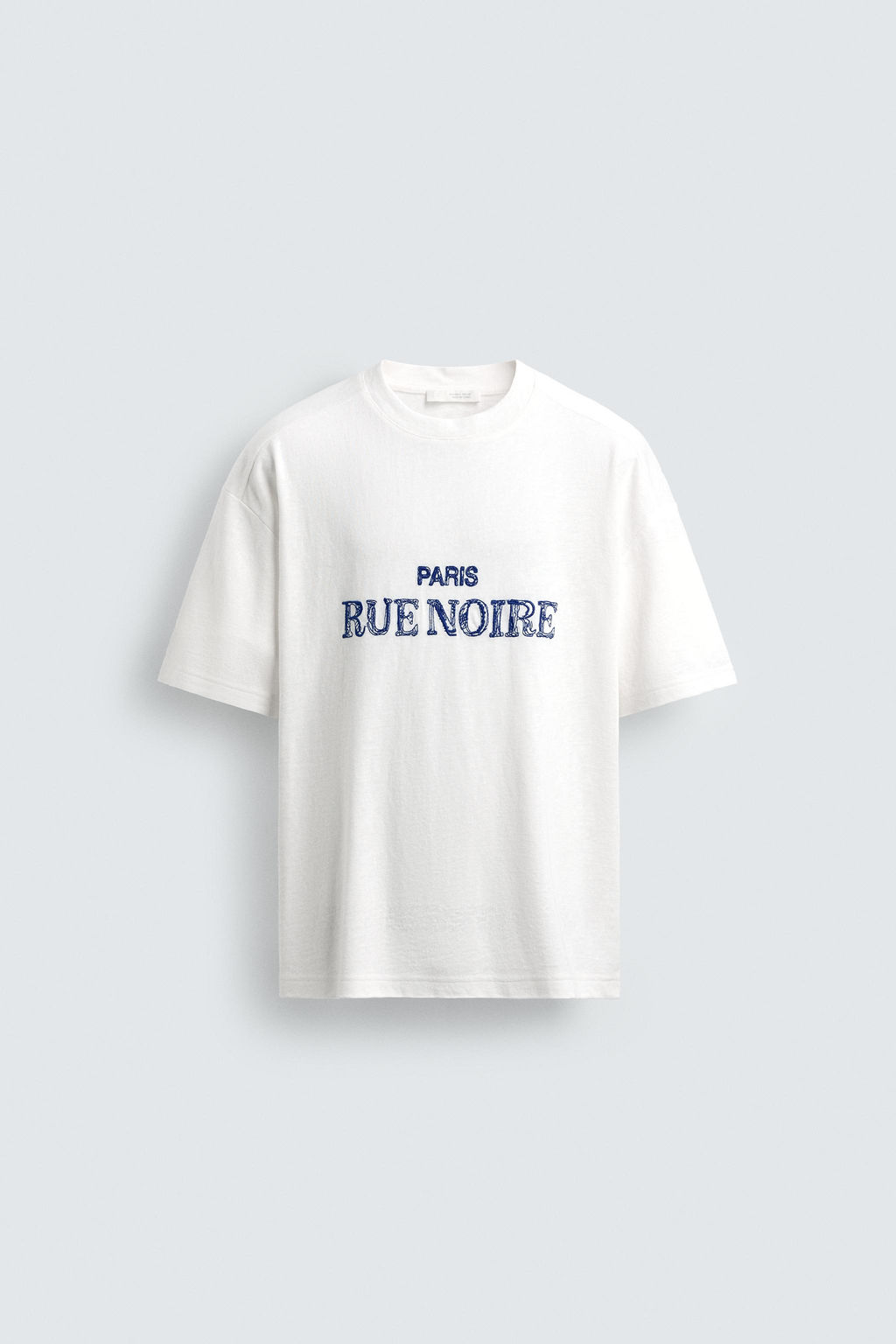 CAMISETA RELAXED FIT TEXTO BORDADO / Blanco