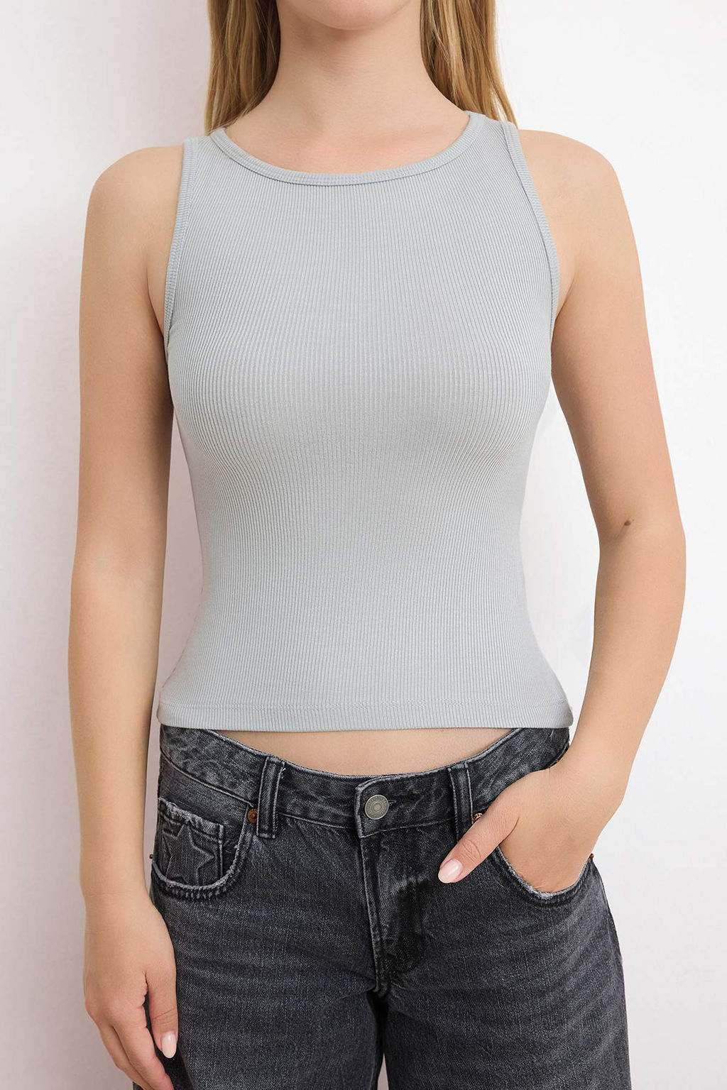 Siyah-Ekru Fitted/Vucuda Oturan Havuz Yaka Kolsuz Fitilli Esnek Orme Atlet TWOSS26AL00020 - Trendyolmilla фото 10