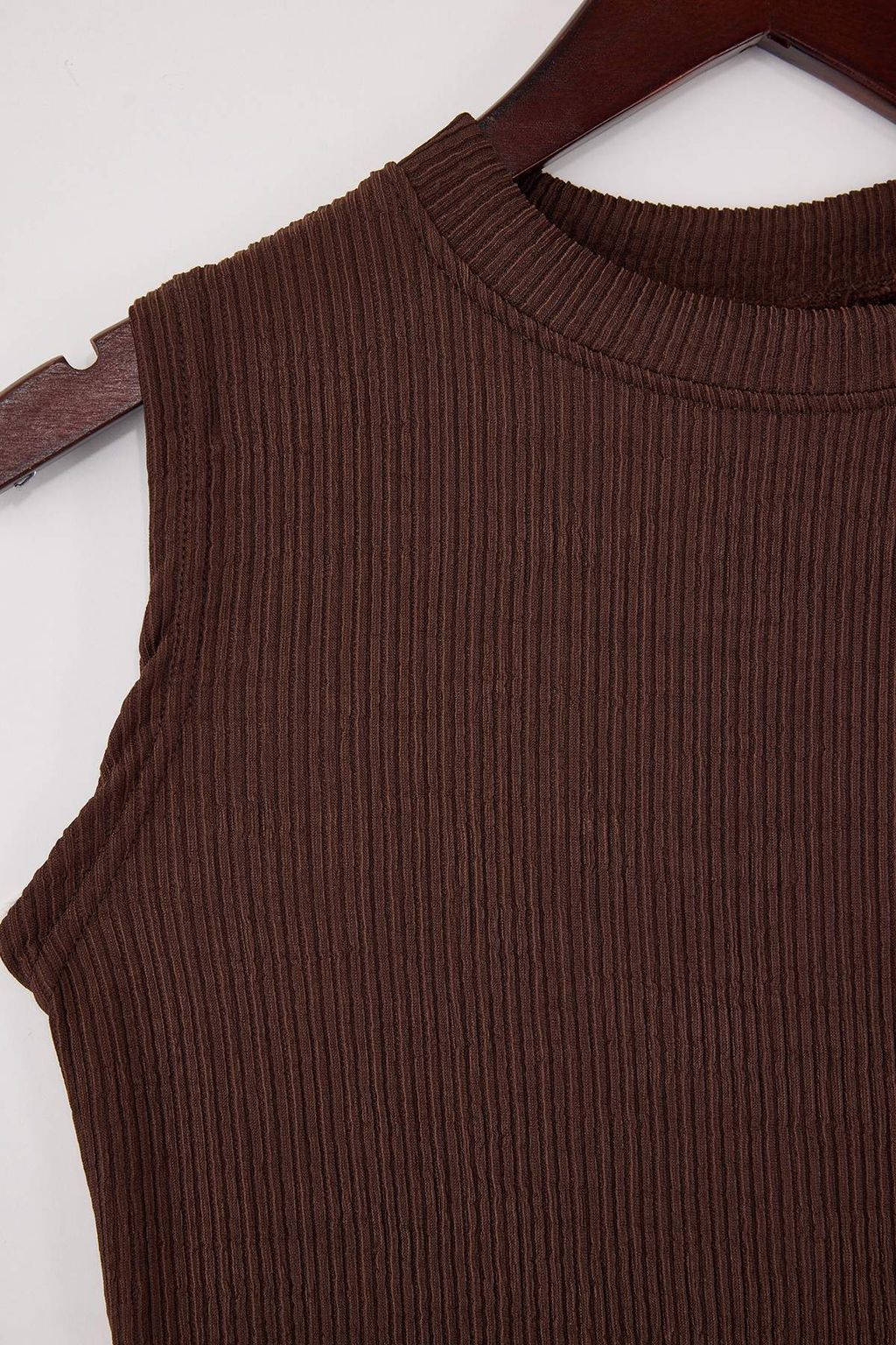 Kahverengi Bodycon Dik Yaka Kolsuz Midi Dokulu Orme Elbise TWOSS26EL00038 - Trendyolmilla фото 6