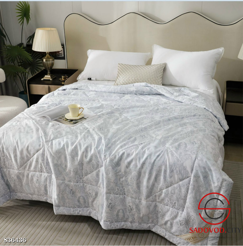 Одеяло на кровать стеганное