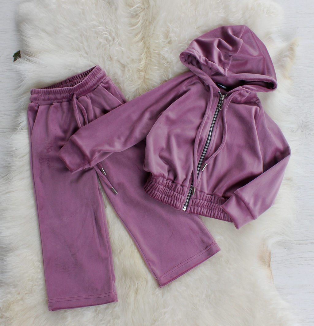 Костюм велюровый