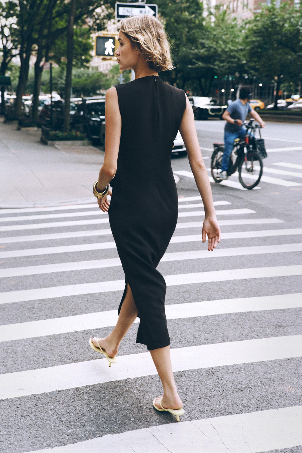BELTED CREPE MIDI DRESS - Zara фото 3