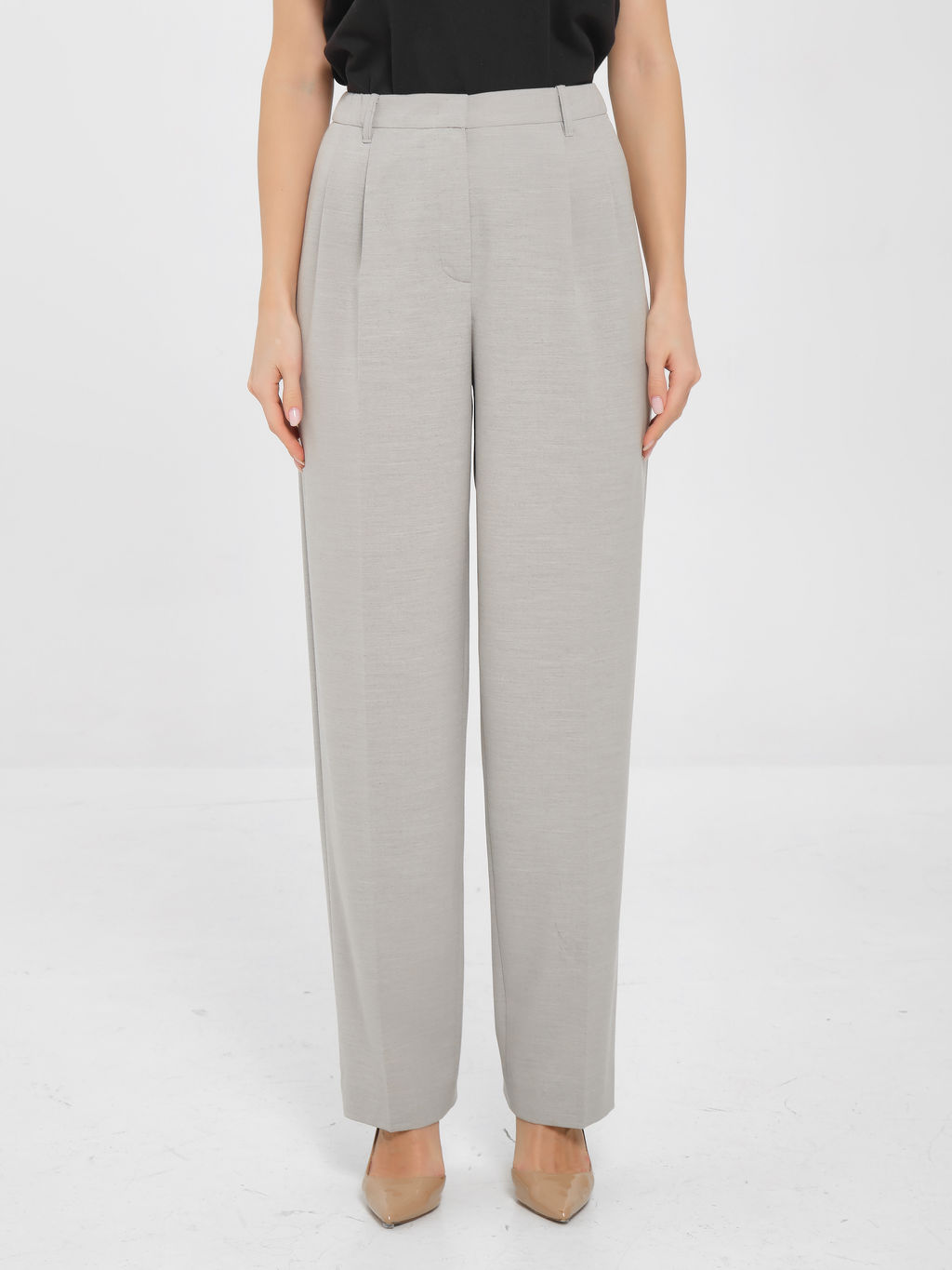 Брюки со стрелками