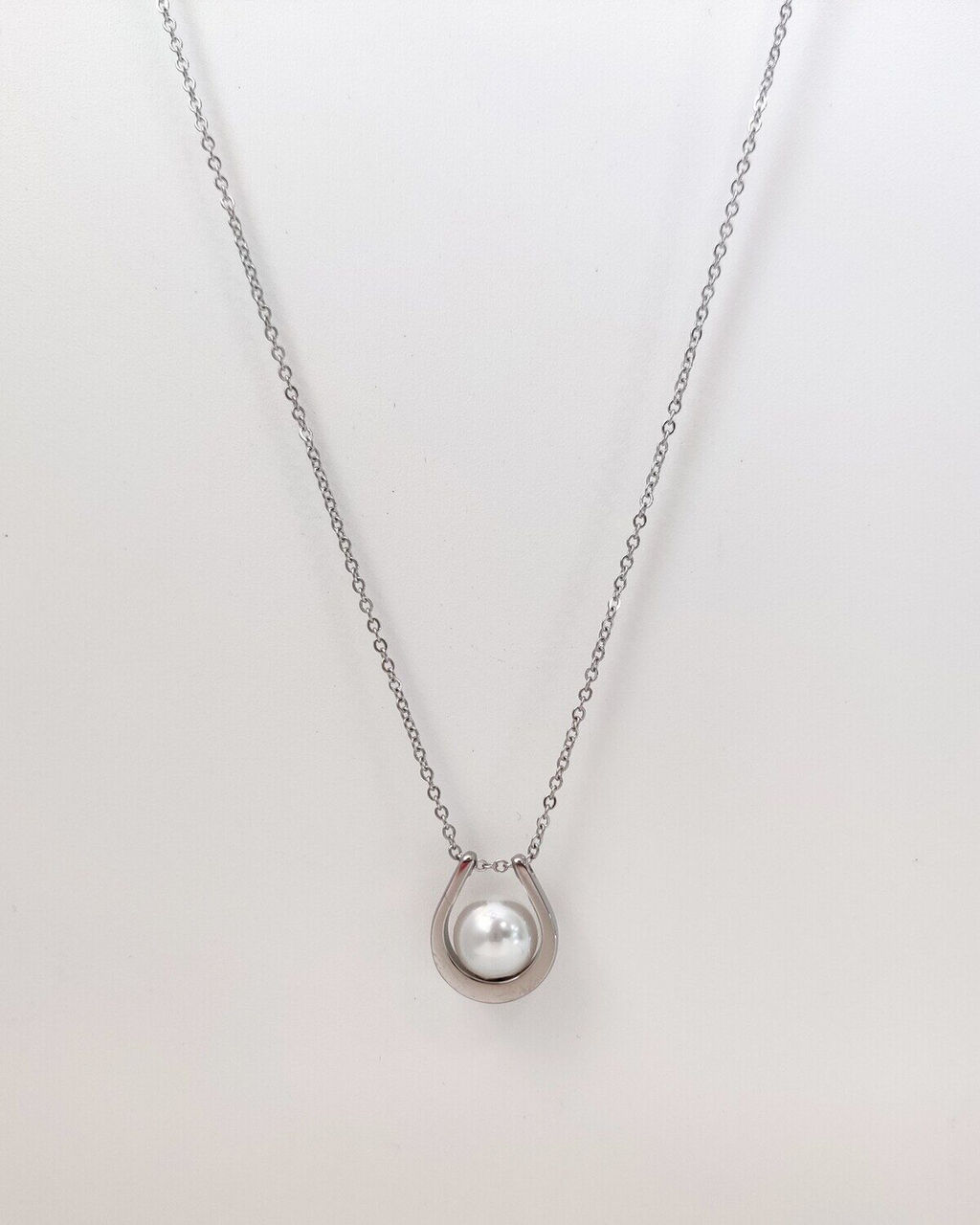 Кулон из стали на цепочке