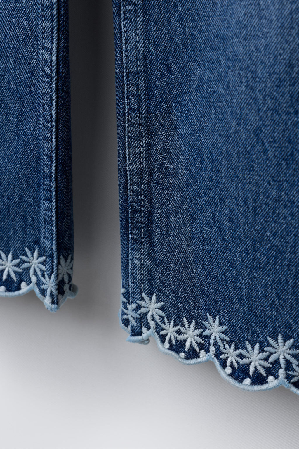 EMBROIDERED STRAIGHT-LEG DENIM TROUSERS - Zara фото 3