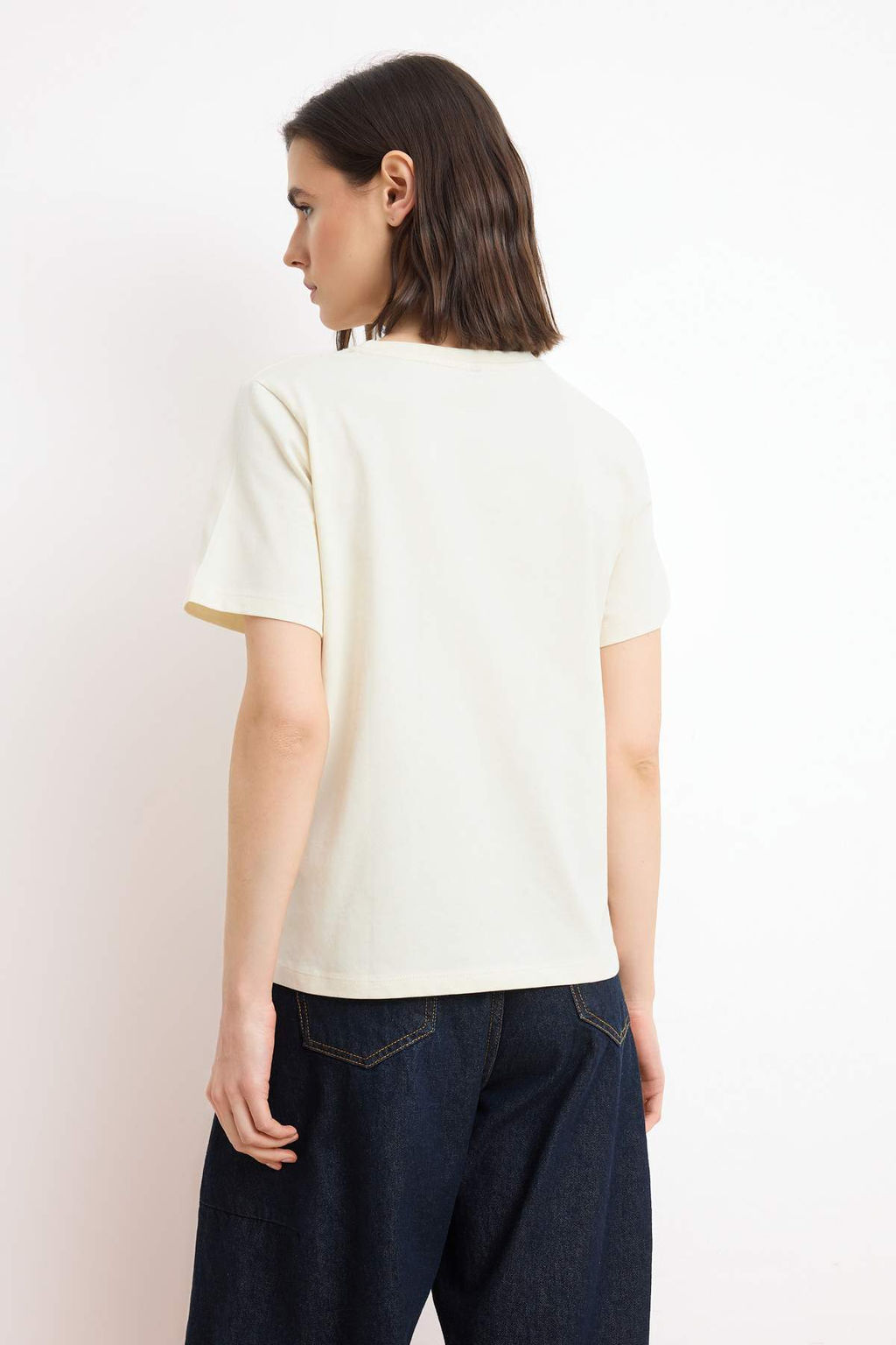 Ekru Oversize/Genis Kal?p Nak?sl? K?sa Kollu %100 Pamuk Orme T-Shirt TWOSS26TS00218 - Trendyolmilla фото 4