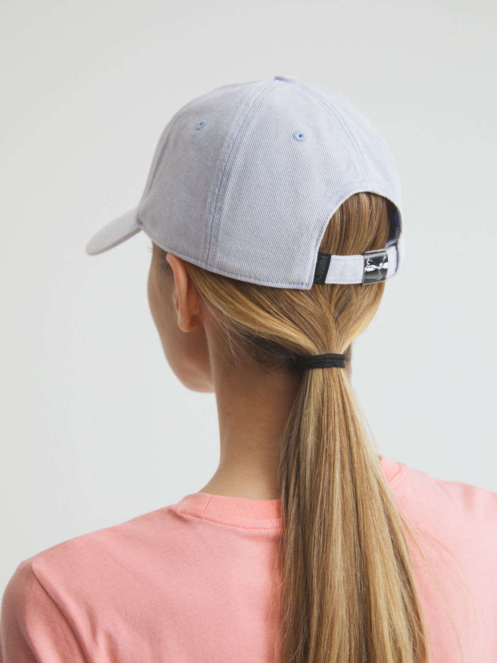 Бейсболка из денима PUMA WARDROBE ESS METAL Dad Cap Артикул 4300813, бледно-голубой