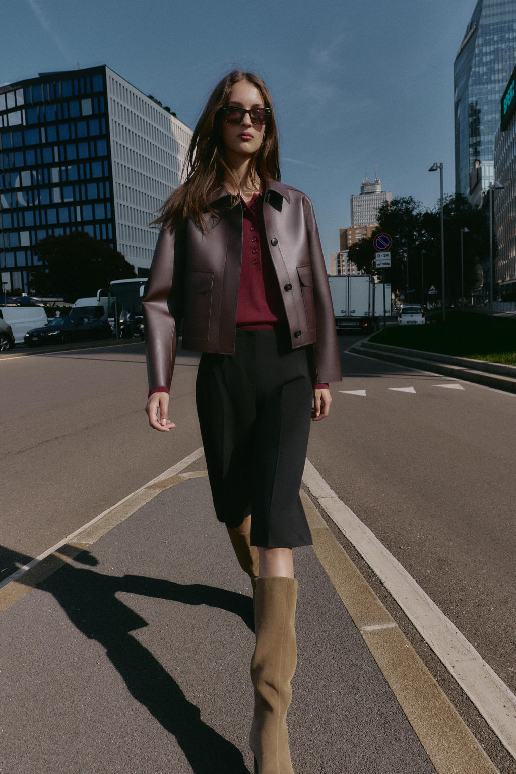 LONG HIGH-WAIST BERMUDA SHORTS