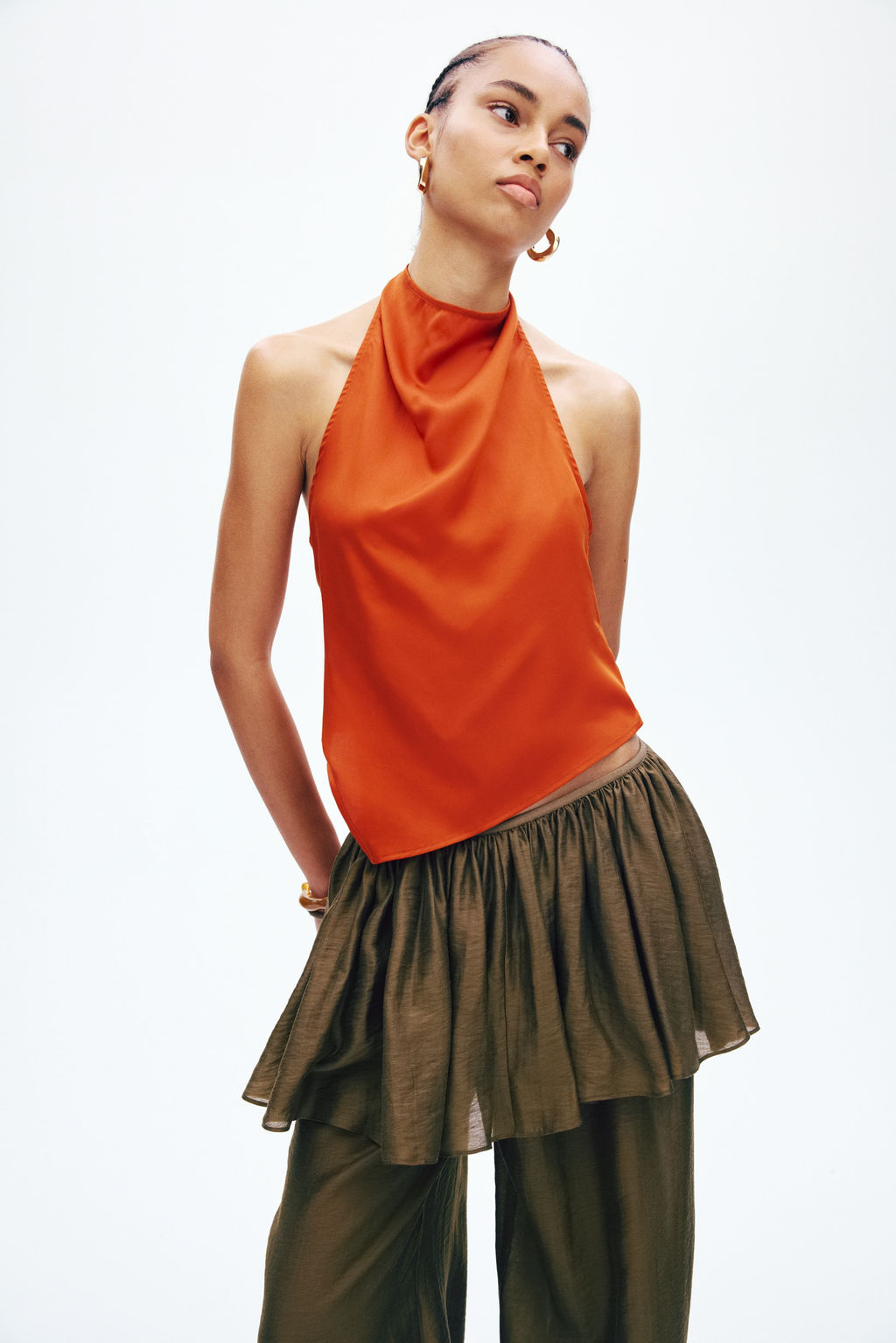 Top asim?trico con escote halter