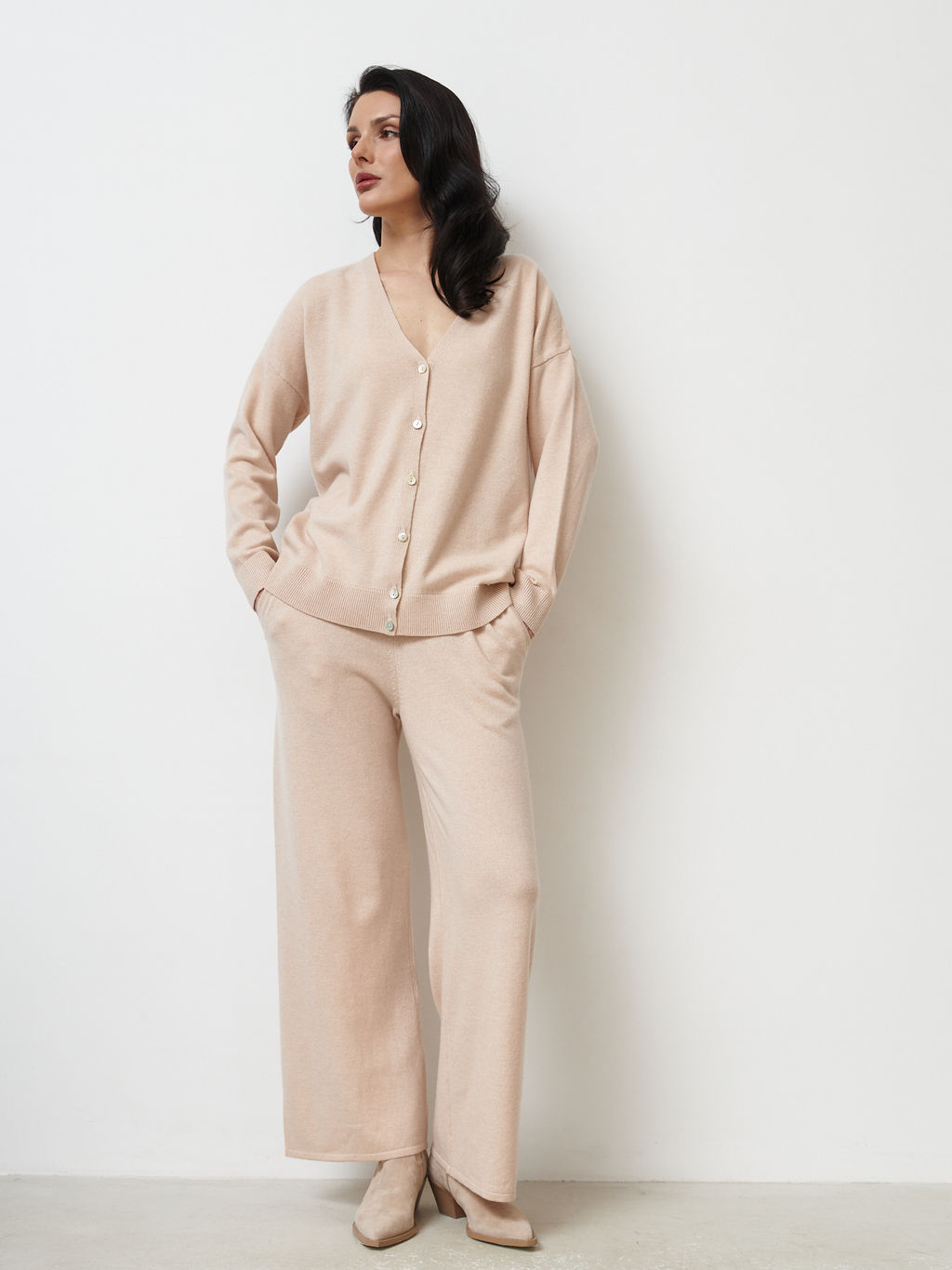 Брюки из кашемира 05128 жасмин