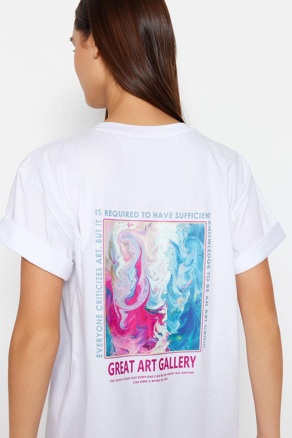 TRENDYOLMILLA Beyaz On ve S?rt Bask?l? Boyfriend/Genis Kal?p Orme T-Shirt TWOSS23TS00334  фото 9