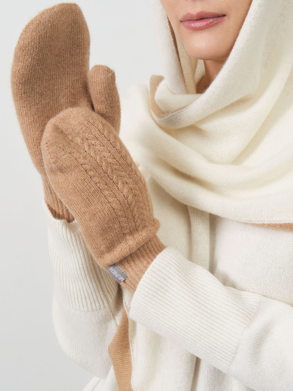 Варежки из кашемира 30121 карамель