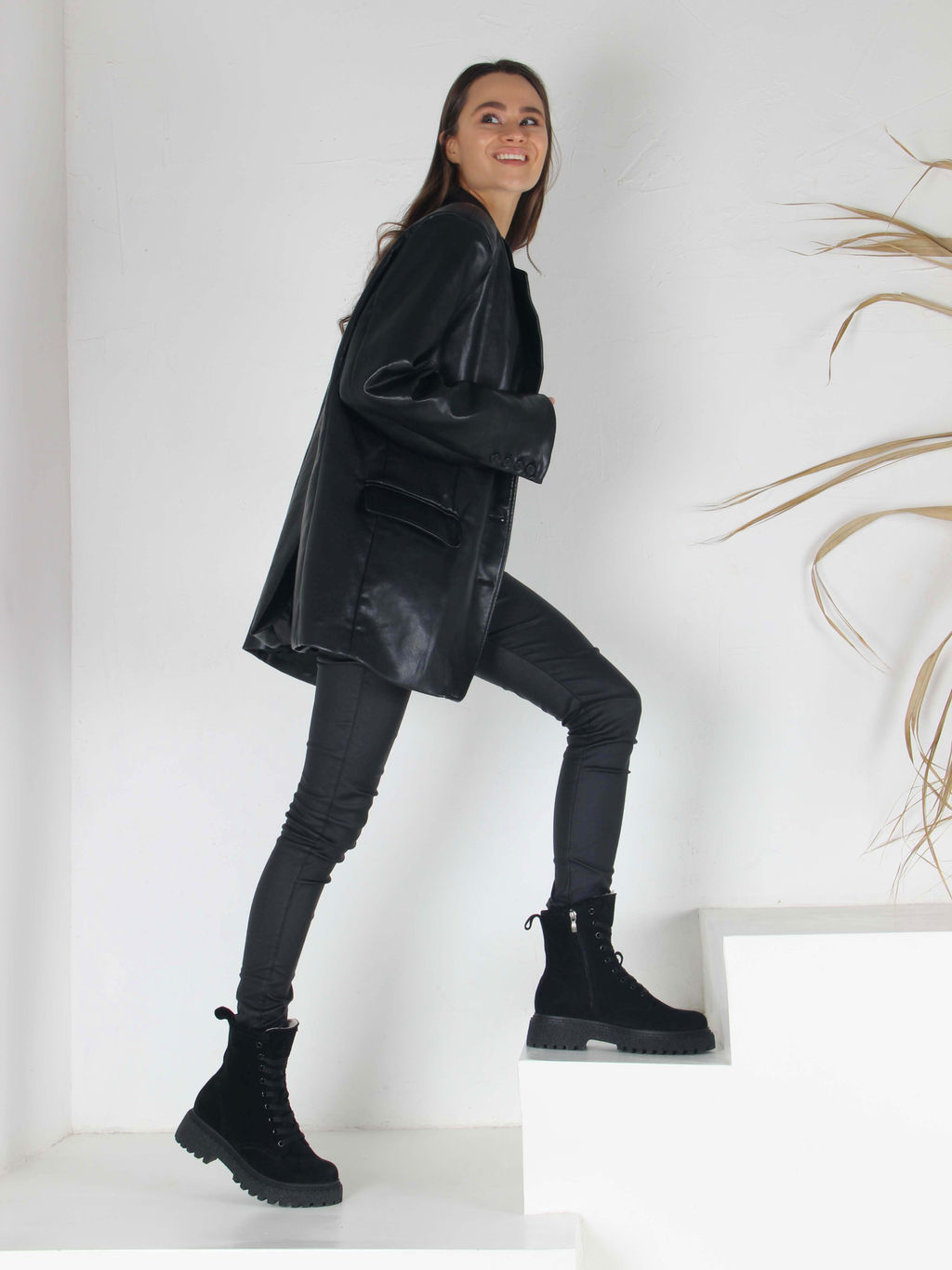 Ботинки 327.asteria.bl черный замш/Мех