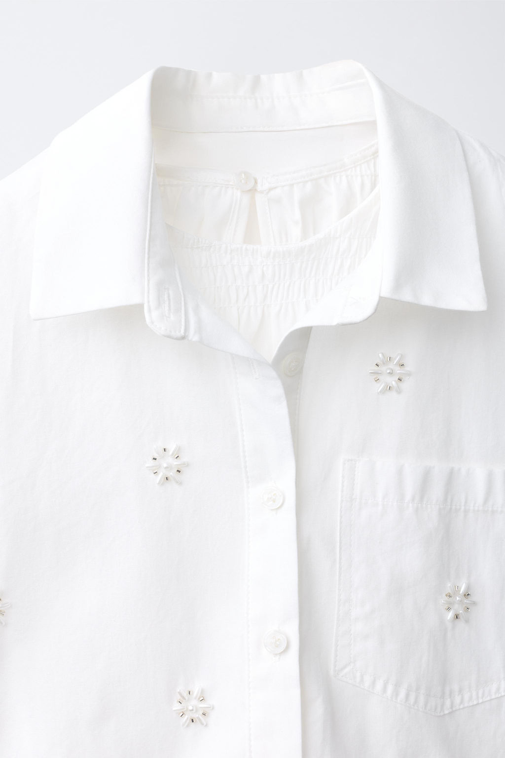 PACK CAMISA Y TOP FRUNCIDO RAYAS Y APLIQUE ABALORIOS / Blanco - Zara фото 5